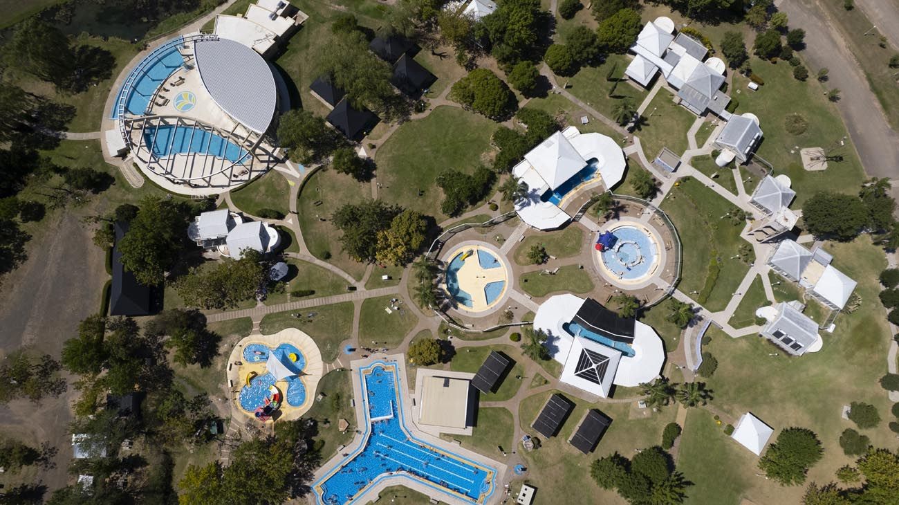 "Villa Elisa es bienestar": conocé la ciudad que combina historia, termas y turismo