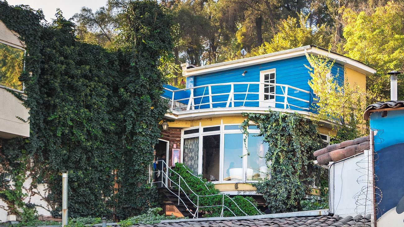 La Fundación Pablo Neruda pide dinero para no vender las casas del poeta chileno