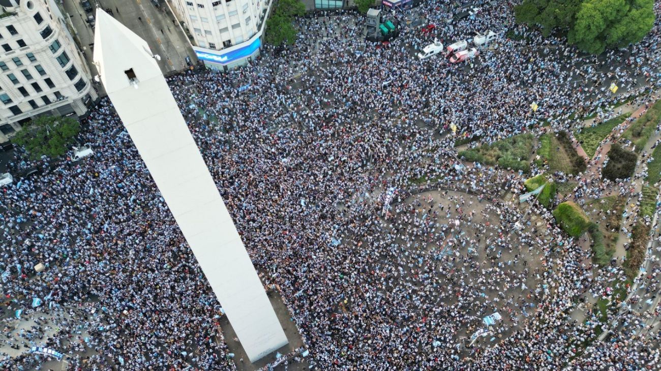 El lado B de los festejos en el Obelisco