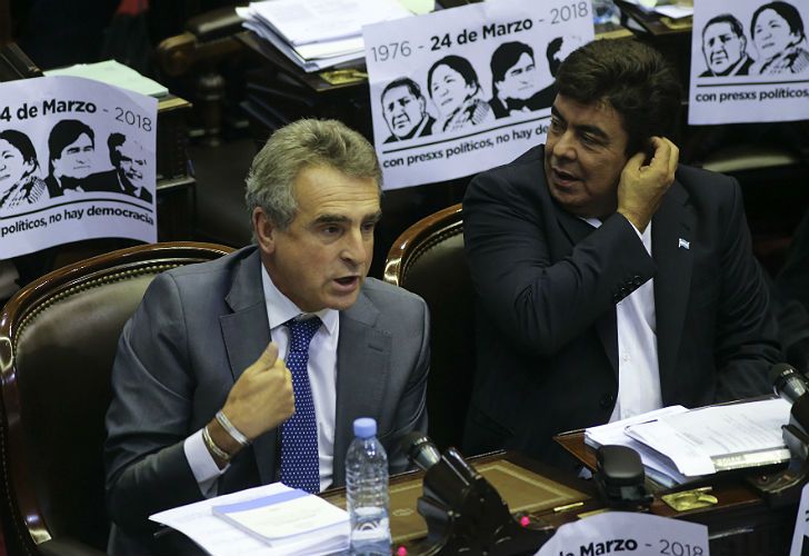 El kirchnerismo buscará congelar las tarifas en el Congreso