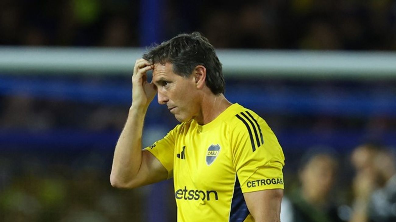 Boca juega mal y todas las miradas apuntan a Claudio Úbeda