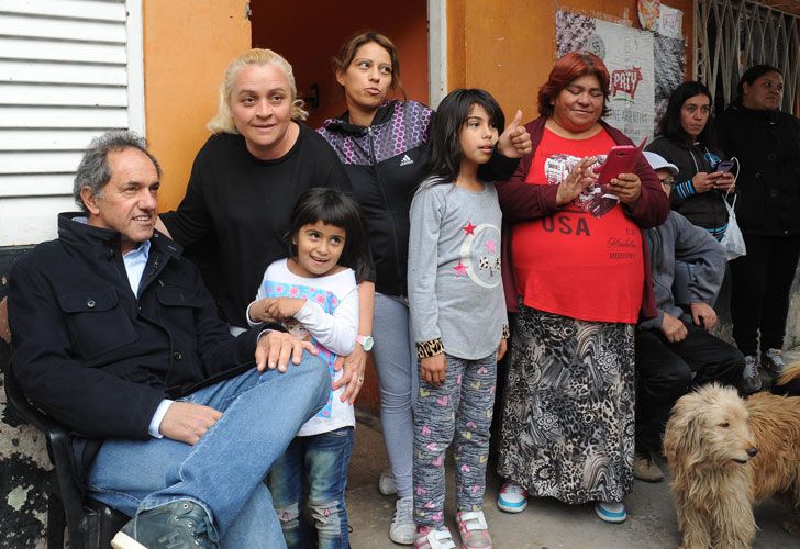 Lejos de los reclamos de su ex, Scioli sigue en campaña para las internas