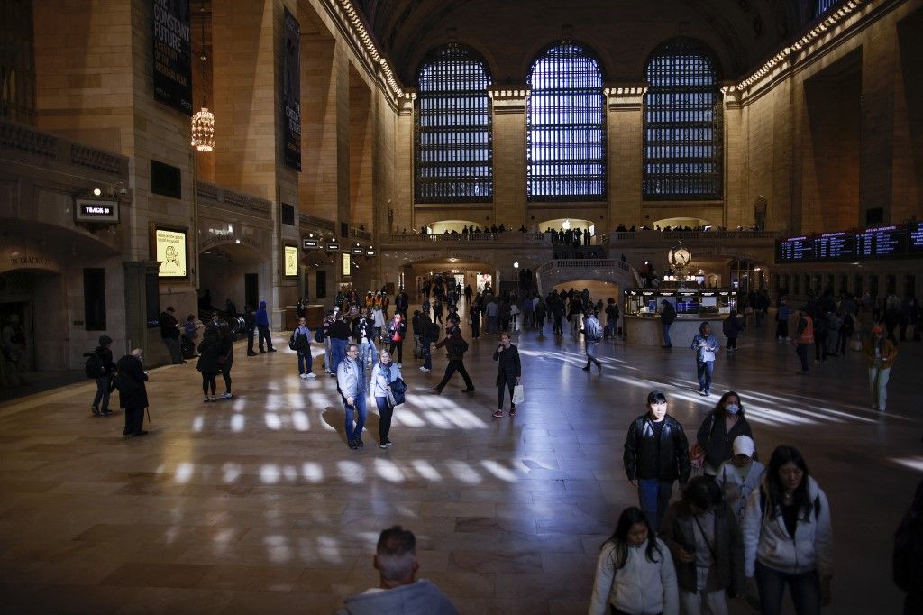 Ante al avance del Covid, Nueva York volverá a usar barbijos en lugares públicos