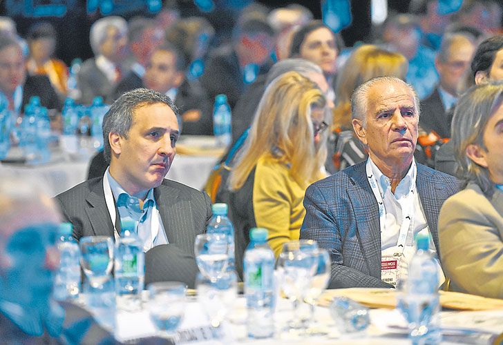 Los dueños de grandes firmas coparon IDEA y abrazan a Macri