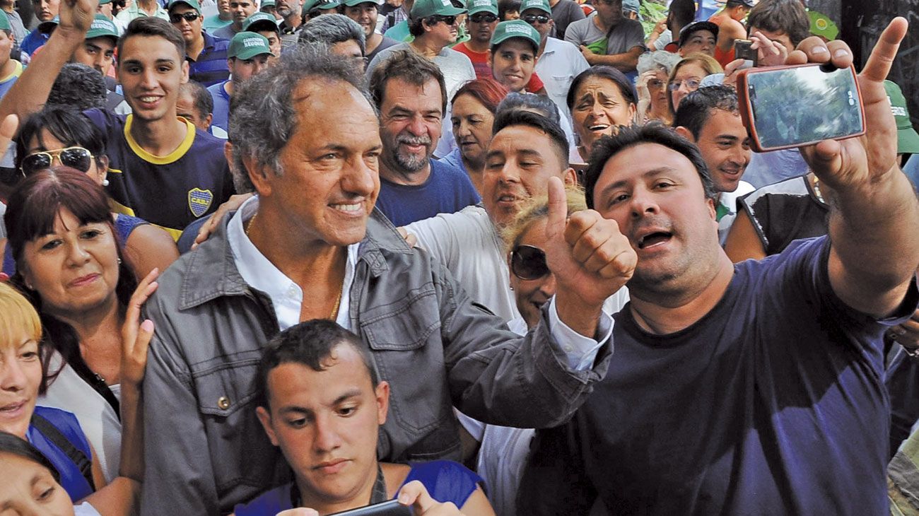 Precandidato: Scioli avisa desde Brasil que se anota y "puede llevar a la gente a la victoria"