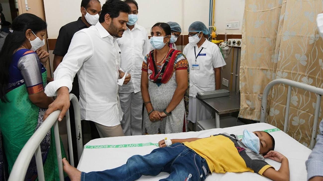 Alarma en la India por brote de misteriosa enfermedad en plena pandemia