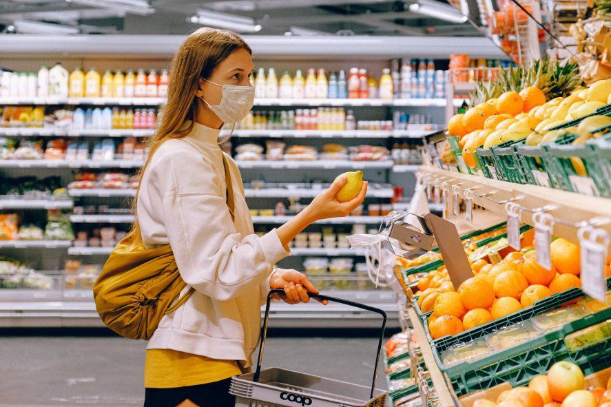 Economía: precios remarcados y góndolas vacías