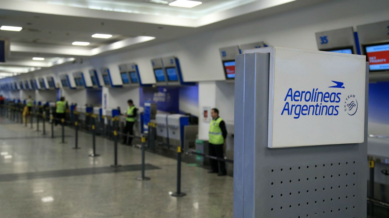 Aerolíneas Argentinas reprograma sus vuelos por el Paro Nacional