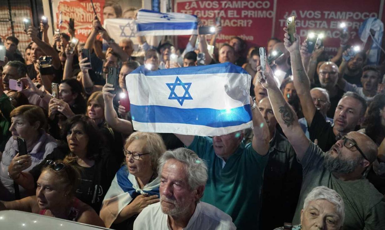 Masiva marcha en Buenos Aires contra Hamas y bajo el lema "Israel vencerá el terror"