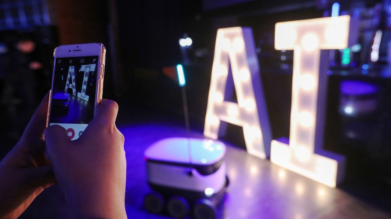 Avances en inteligencia artificial generativa: ¿Cómo afecta a los puestos de trabajo?