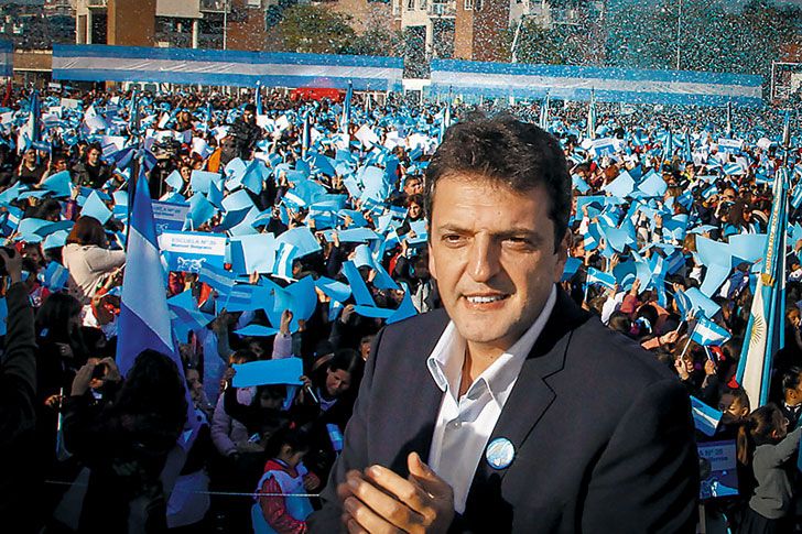 Alivio en el kirchnerismo: Scioli quebró anoche el acuerdo con Massa