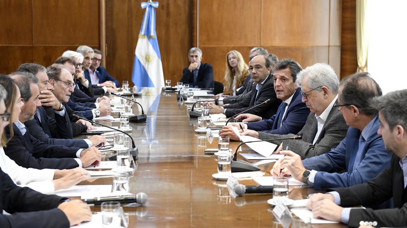 Economía logró nuevas medidas para estabilizar el mercado financiero