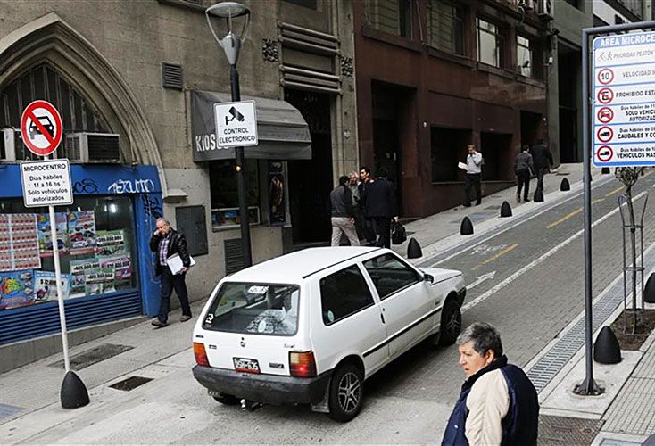Microcentro: la cantidad de autos que entran por día bajó 86% desde 2011