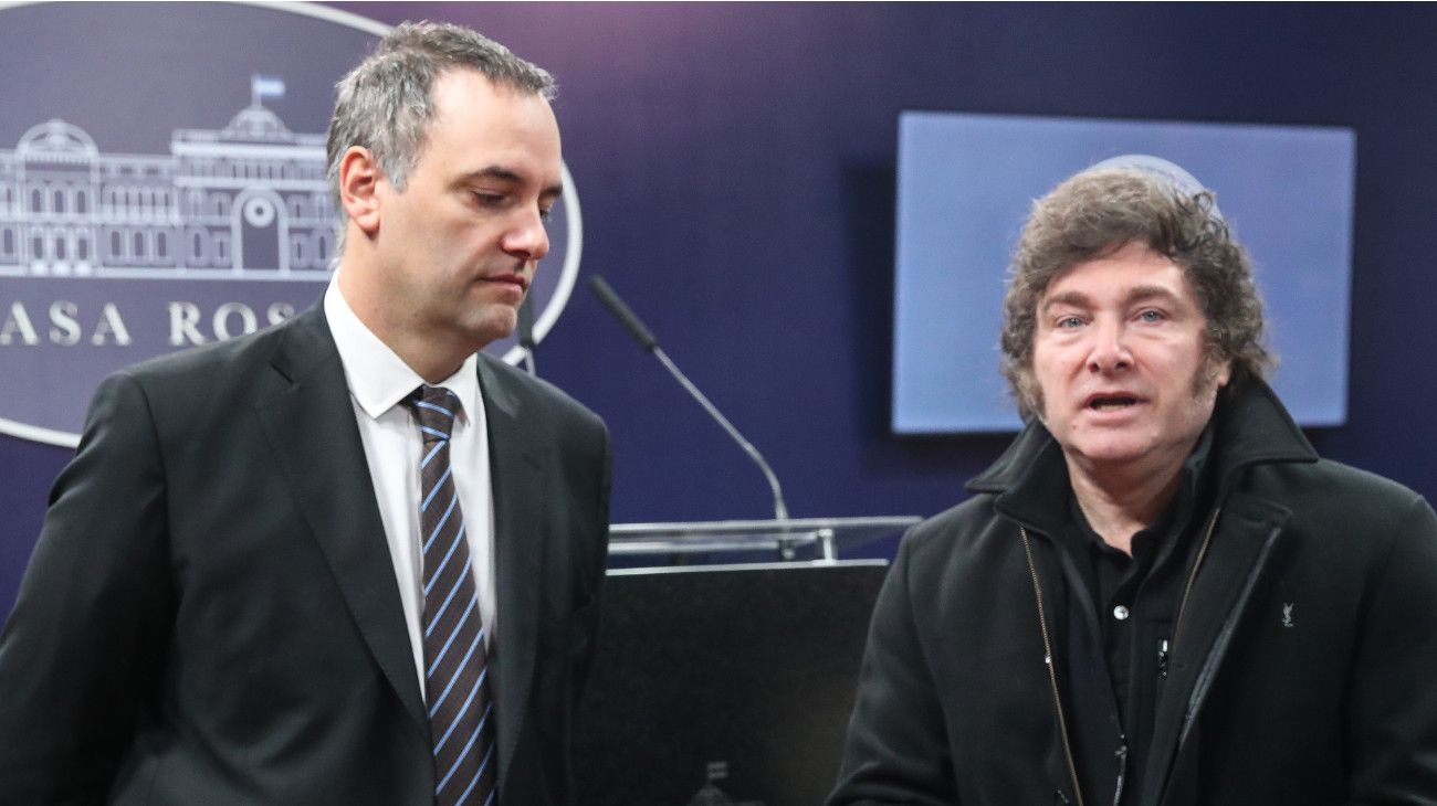 La Libertad Asciende: en su nuevo 'rango de ministro', Manuel Adorni cobrará más de $3.500.000
