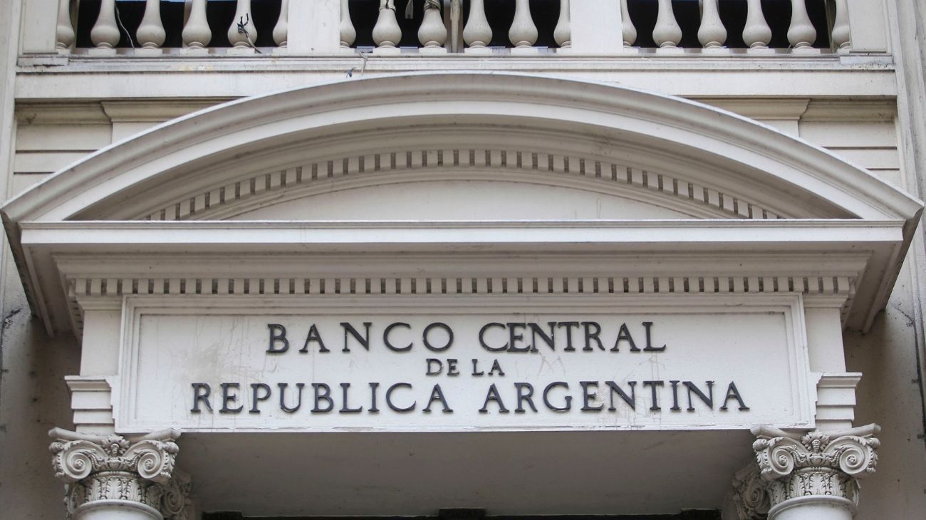 Cuáles son los riesgos de ajustar la tasa de interés en el próximo gobierno