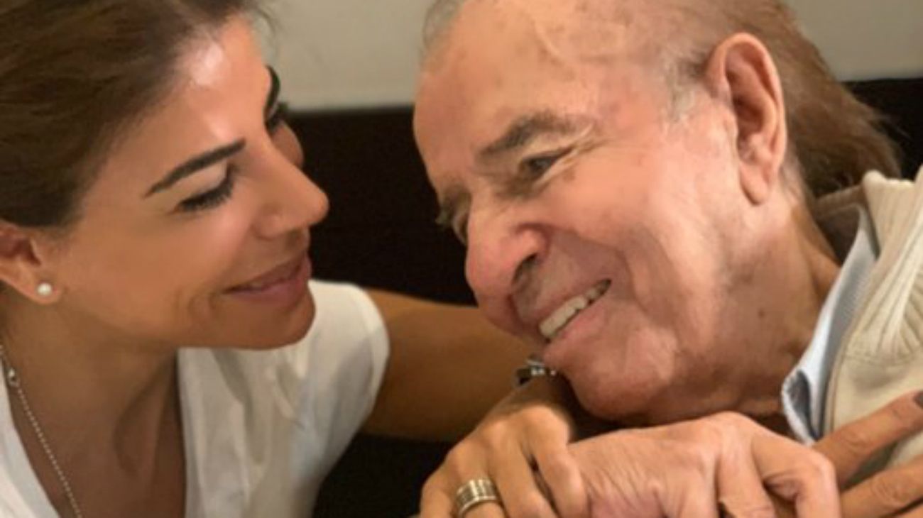 Internado por neumonía, Carlos Menem está "mejorando" según su médico