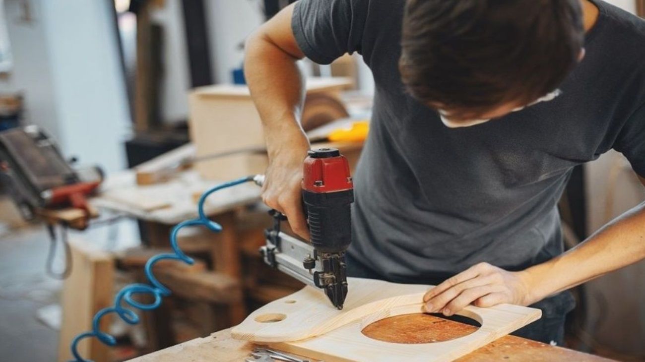 La industria cayó un 8,3% en 2023: cuál fue el factor determinante para entender la merma