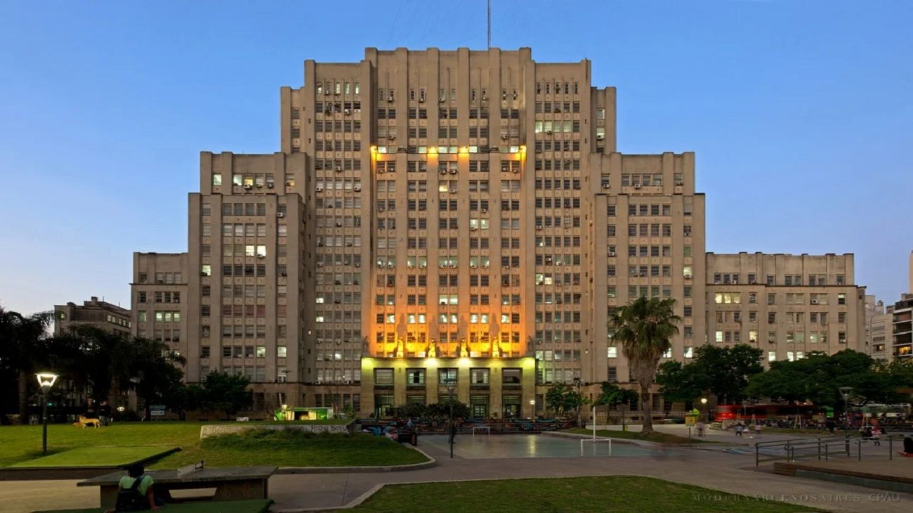 Crisis universitaria: la Universidad de Buenos Aires declaró la emergencia salarial