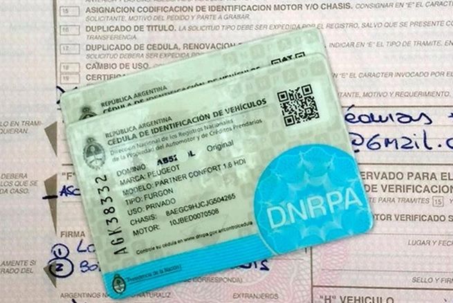 El Gobierno anunció que eliminará la cédula azul y la verde no tendrá fecha de vencimiento
