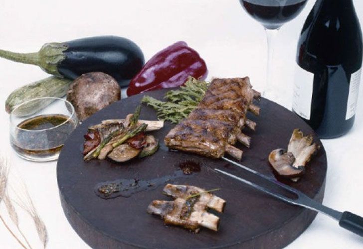 Costillar de Cerdo con Vegetales a la Parrilla