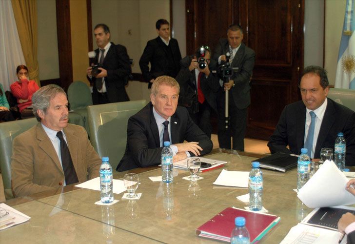 De Narváez: "Si llega a gobernador Mariotto, ¿la plata va a estar?"