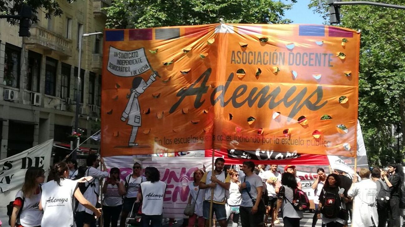 Paro docente: qué gremios lo convocan y cuáles son sus reclamos