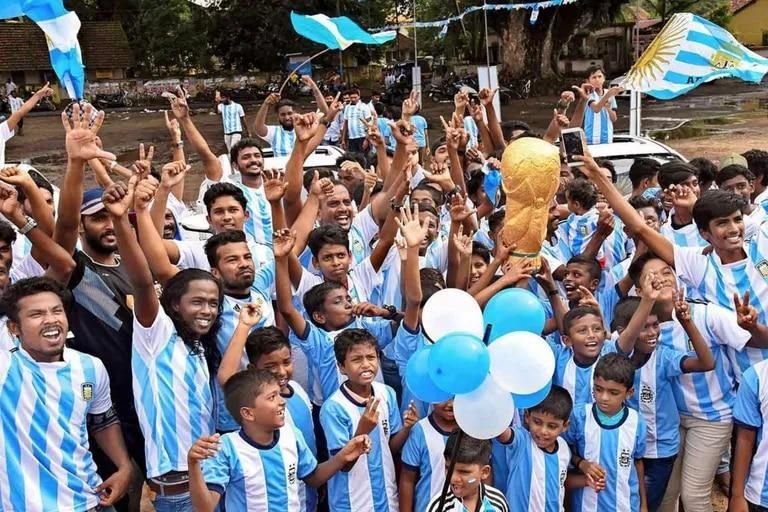 “En Bangladesh se vive una verdadera fiesta cada vez que juega Argentina”