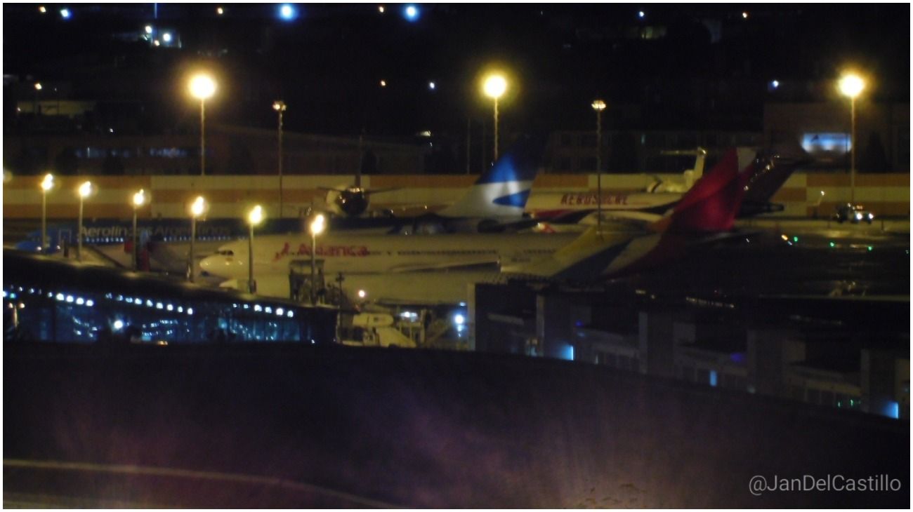 Por un falla, un avión de Aerolíneas debió aterrizar de emergencia en Bogotá