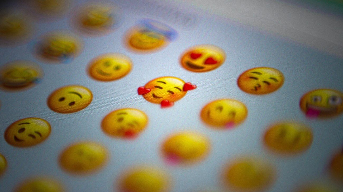 Un agricultor canadiense pagará una multa extraordinaria por enviar un emoji con el pulgar arriba