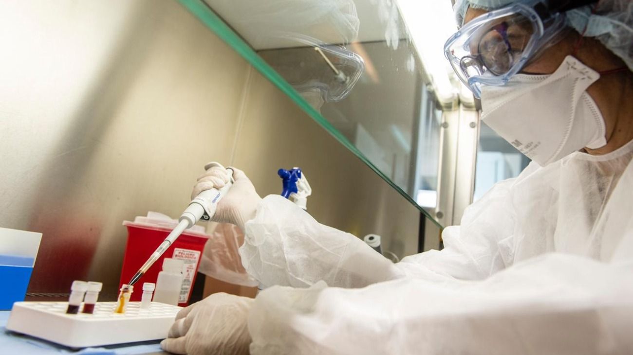 Científicos argentinos lograron secuenciar el genoma completo del coronavirus