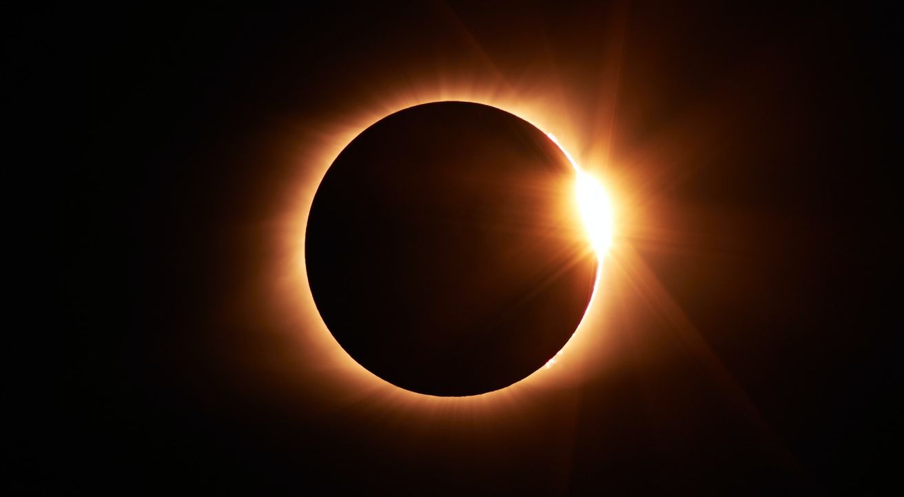 Todo lo que necesitas saber sobre el eclipse total de sol