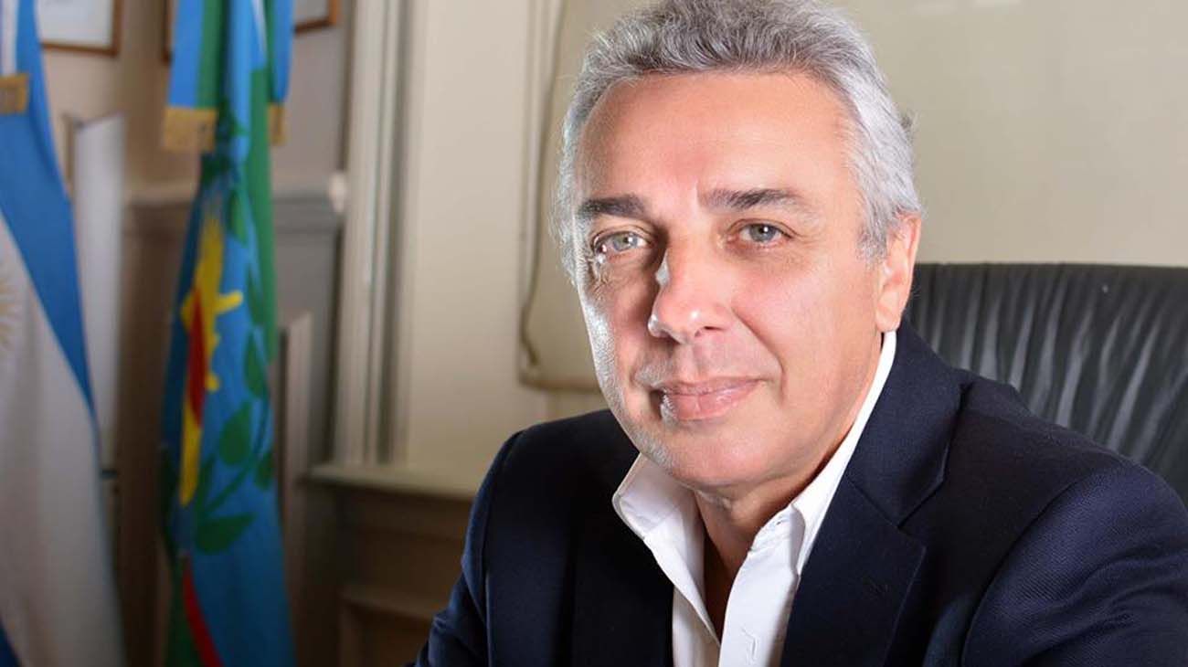 Julio Zamora: "Cada vez se ocupan más camas, en algún momento va a colapsar el sistema"