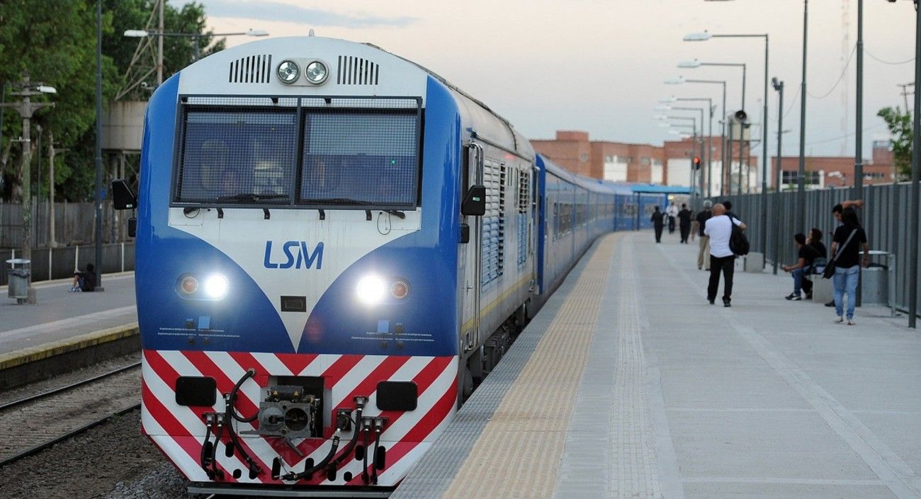 Por problemas técnicos, el tren San Martín circula con frecuencia de feriados y domingos hasta nuevo aviso
