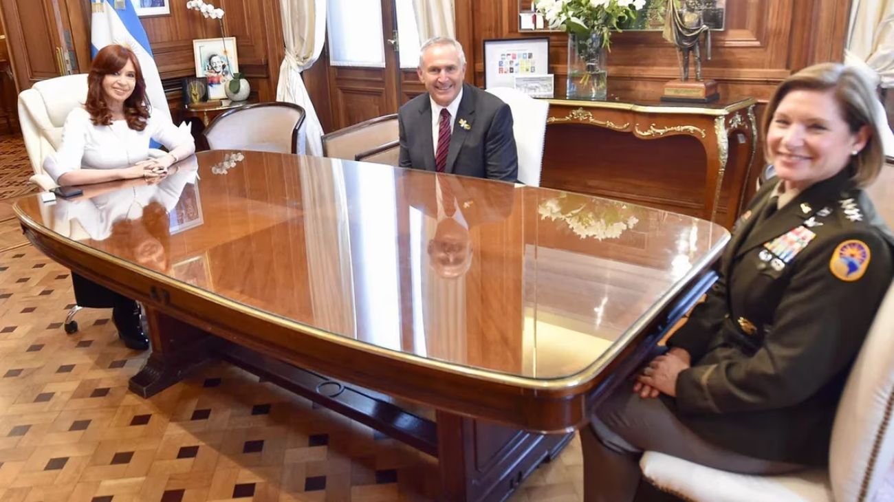 Estados Unidos desmintió el pedido de reunión de Cristina Kirchner a la generala Richardson