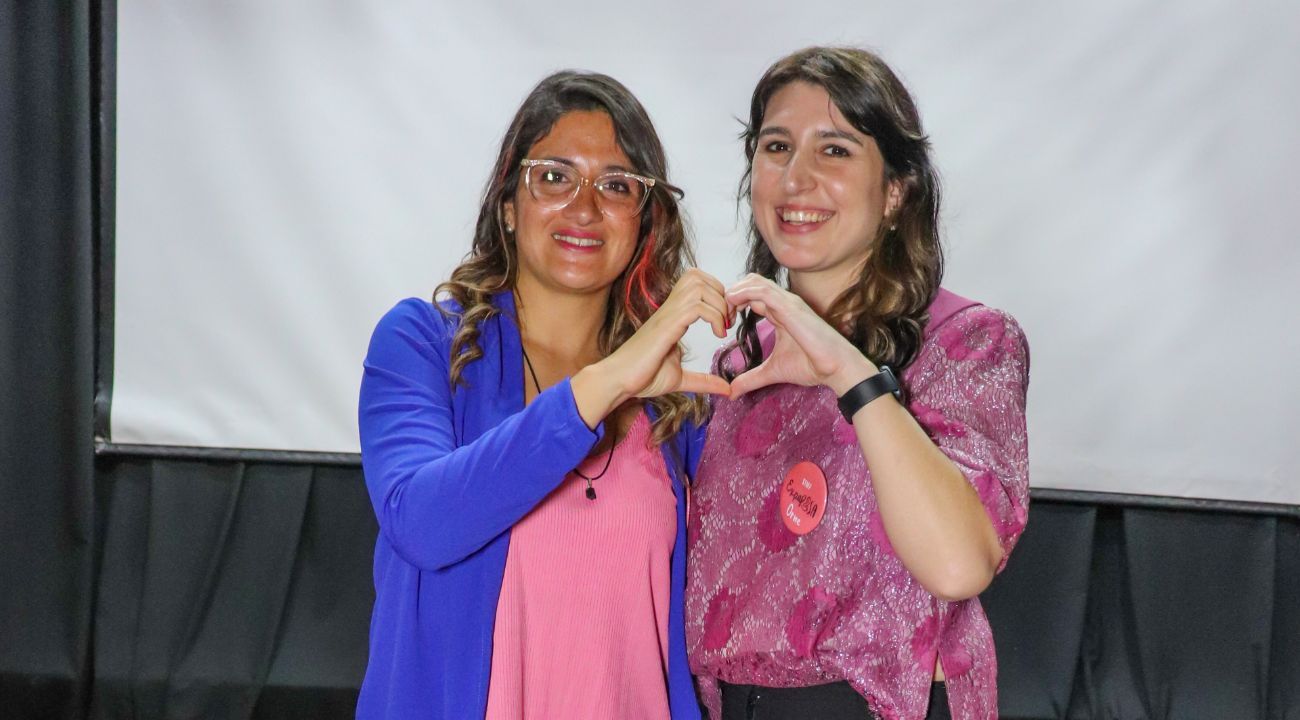 "Conecta con Nosotras"