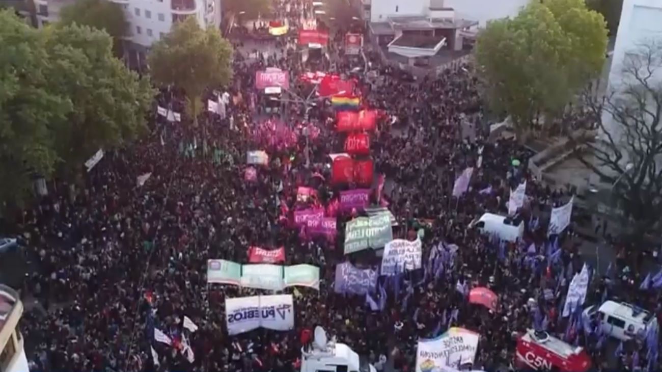 Encuentro nacional de Mujeres: marcha masiva en La Plata