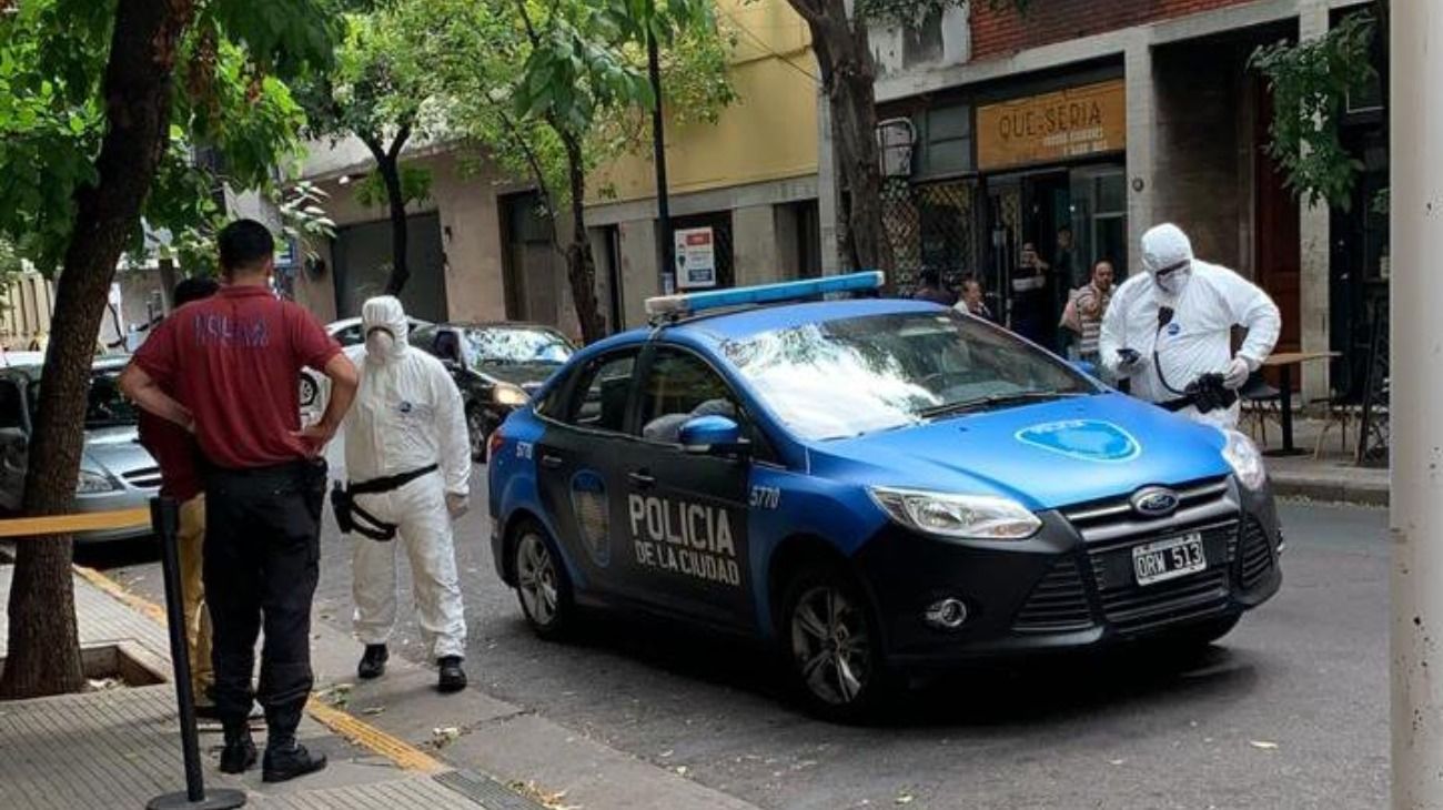 Una mujer fue a pagar una multa, dijo que tenía síntomas de coronavirus y se la llevó el SAME
