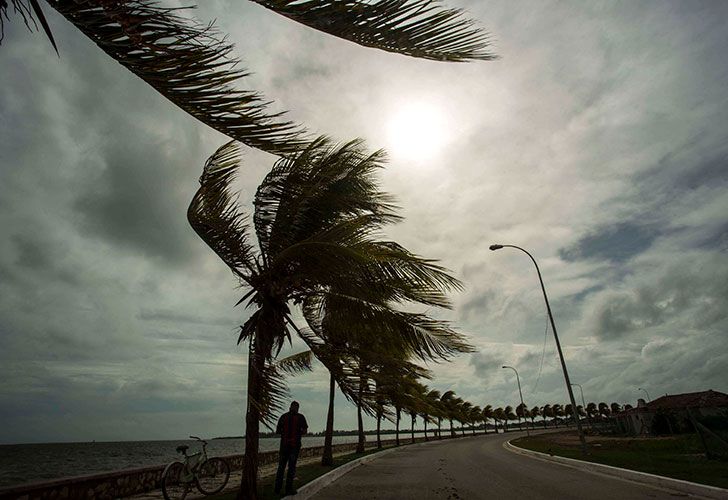El huracán Irma avanza hacia Florida