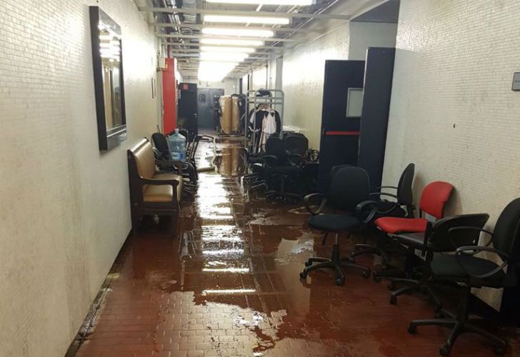 El Teatro Colón no se salvó: también se inundó por la tormenta