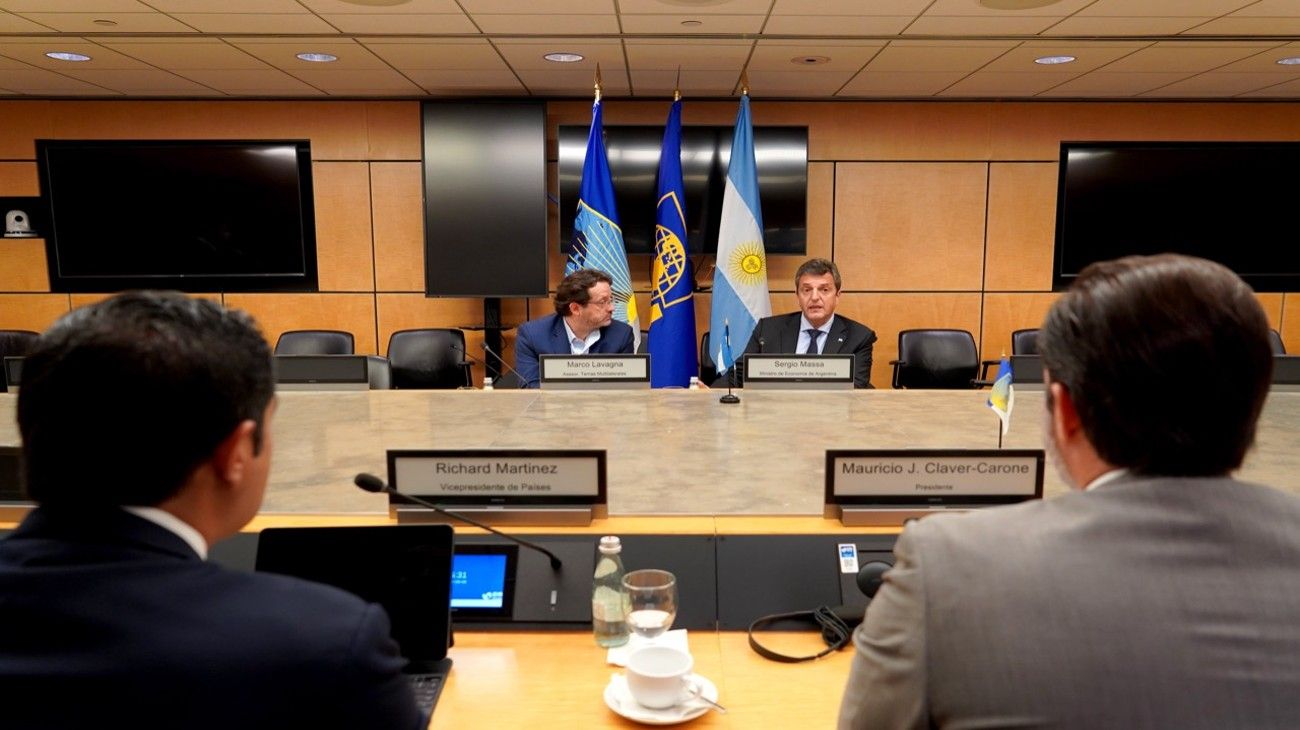 El Gobierno firmó un nuevo acuerdo con el BID