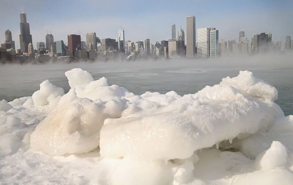 Una “megatormenta de marzo” golpea Chicago