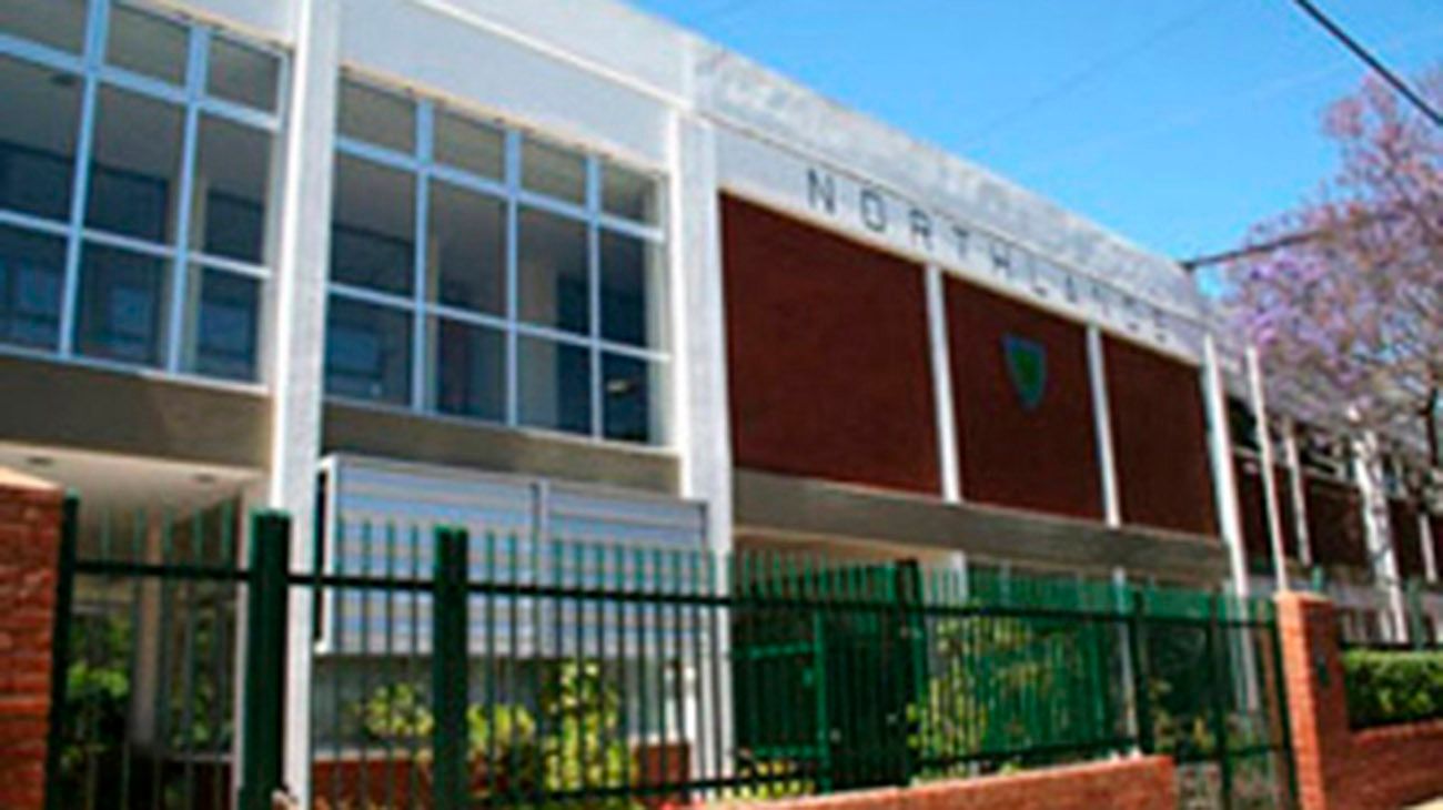 Ya hay colegios privados que desoyen la postura oficial de seguir en las aulas