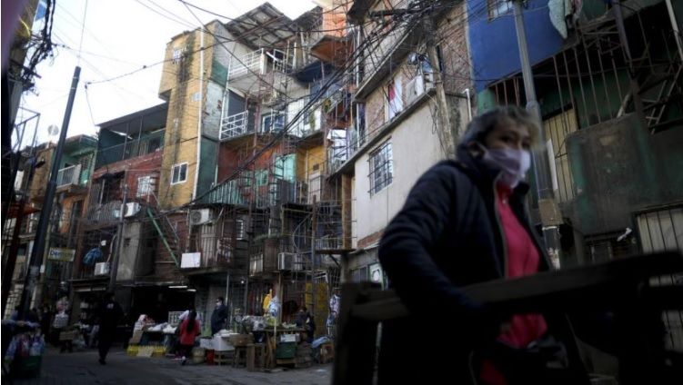 Covid-19: cómo se logró evitar una catástrofe en los barrios populares