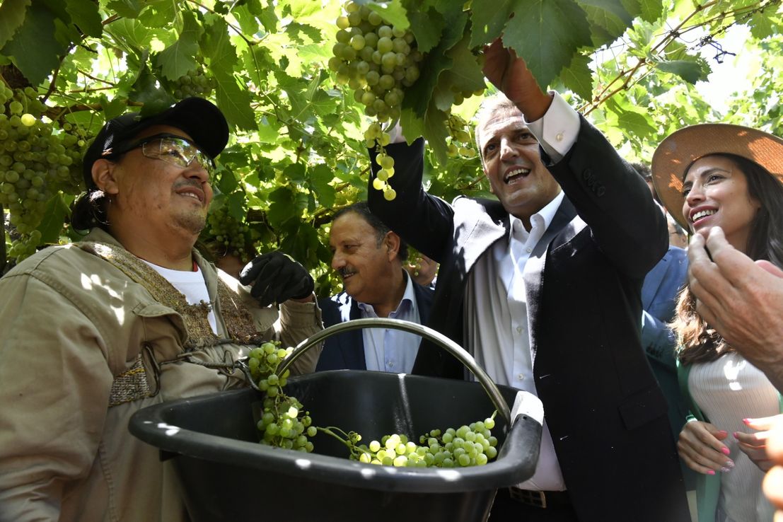 Desde La Rioja, Massa anunció millonaria ayuda para productores vitivinícolas