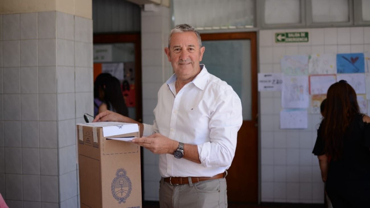 Julio Cobos cargó contra Marcos Peña: "Si María Eugenia Vidal desdoblaba, entrábamos en balotaje"