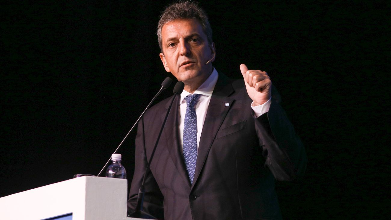 Sergio Massa va en busca de los votos en el norte argentino