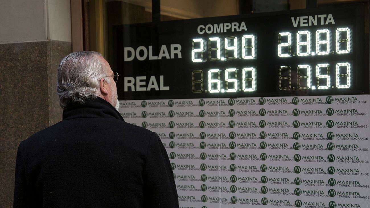 El dólar volvió a subir pero se mantiene por debajo de los $29