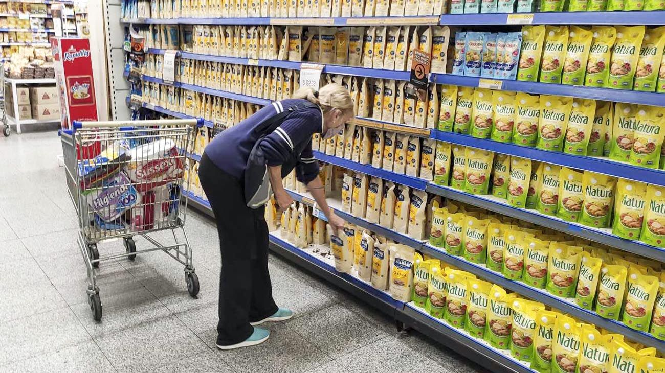 Pese al congelamiento de precios, la canasta alimentaria subió en octubre 2,54%