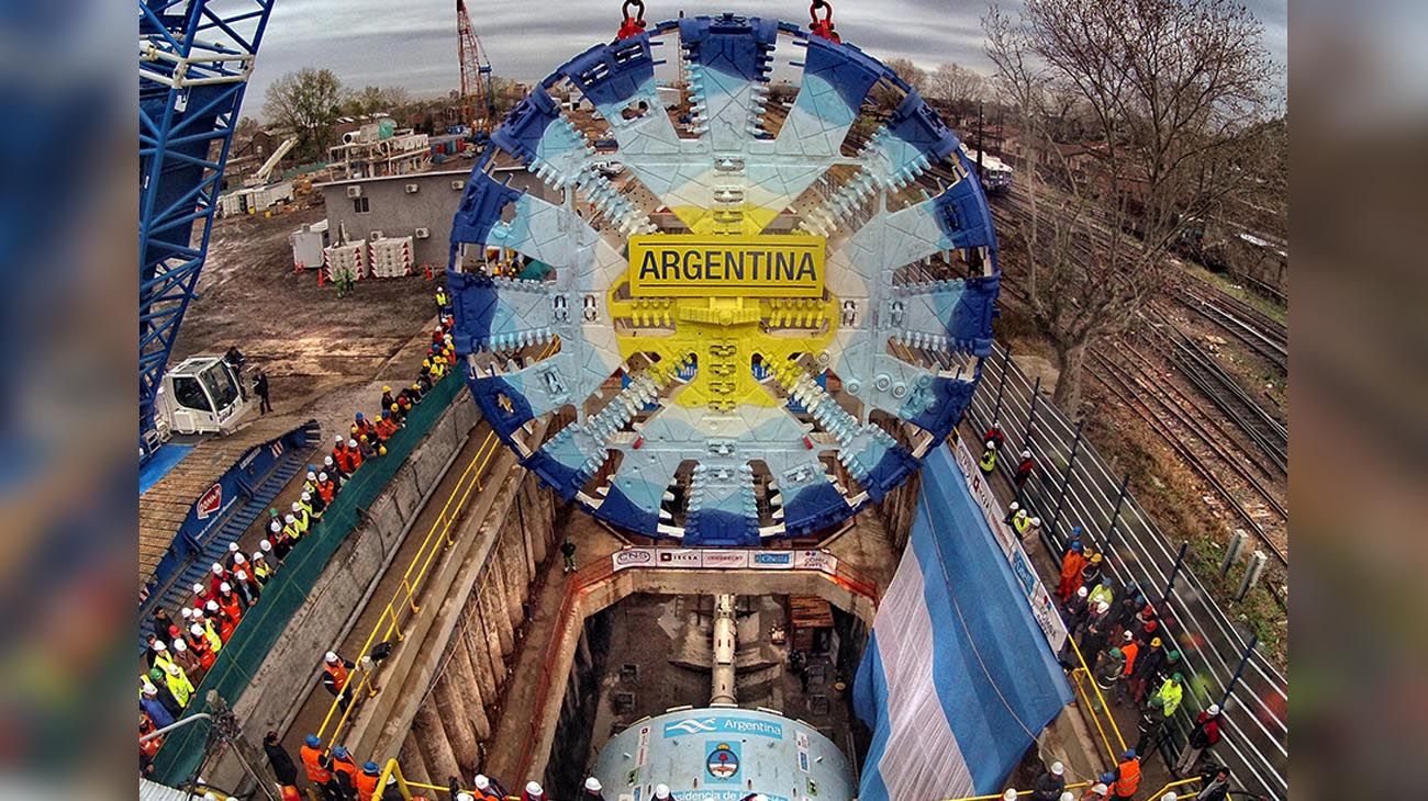 Buscan el contrato original que revelaría coimas del Sarmiento
