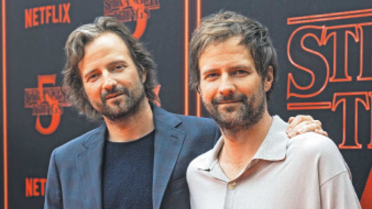 Matt y Ross Duffer crearon para Netflix la serie con insólitos récords